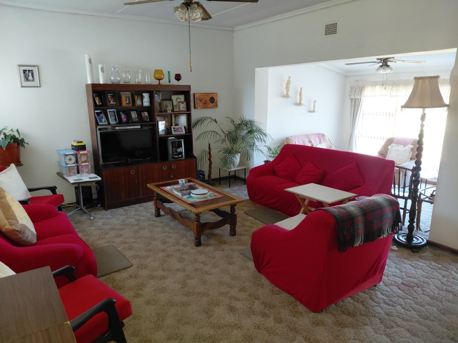 4 Bedroom Property for Sale in Windsor Park Eastern Cape